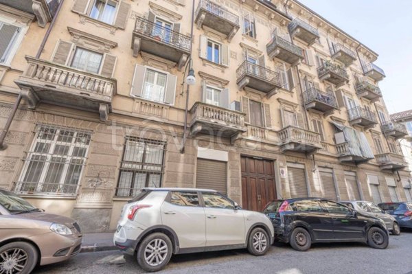 appartamento in vendita a Torino in zona Cenisia