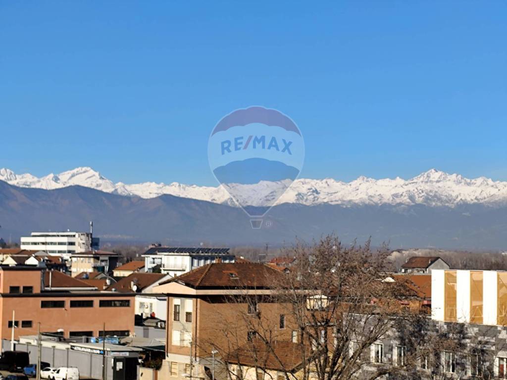 appartamento in vendita a Torino in zona Borgata Vittoria