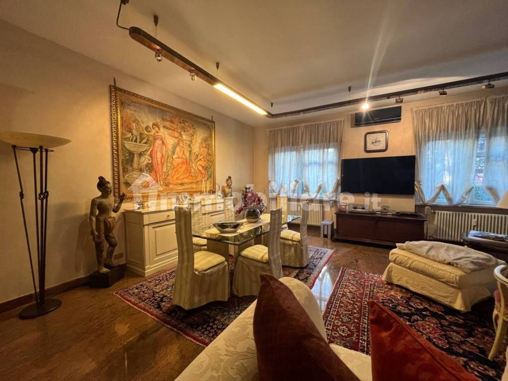 appartamento in vendita a Torino in zona Sassi
