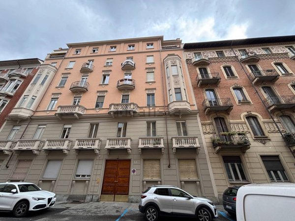 appartamento in vendita a Torino in zona Crocetta
