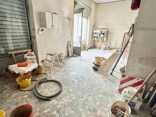 negozio in vendita a Torino in zona Rebaudengo