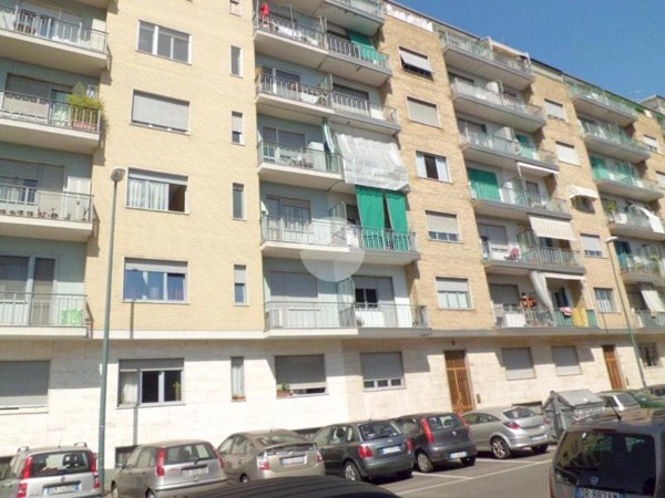 appartamento in vendita a Torino in zona Lingotto