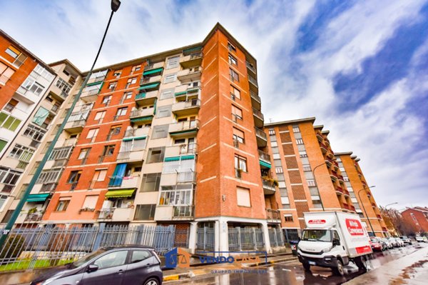 appartamento in vendita a Torino in zona Barca