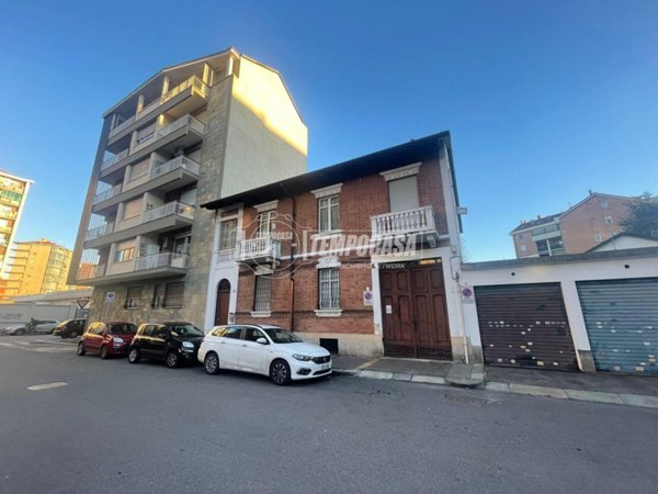 casa indipendente in vendita a Torino in zona Madonna di Campagna