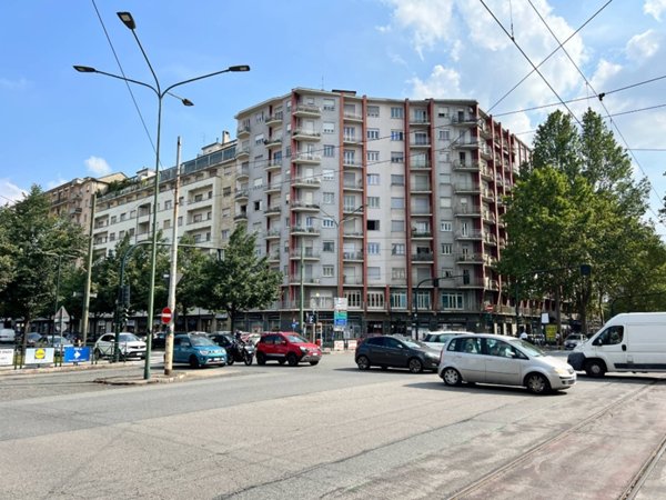 appartamento in vendita a Torino in zona Lingotto