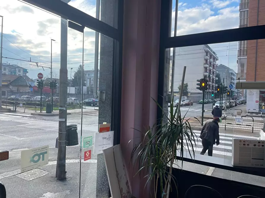 negozio in vendita a Torino in zona Lucento