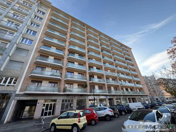 appartamento in vendita a Torino in zona Lingotto