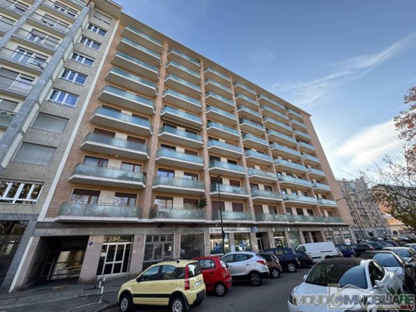 appartamento in vendita a Torino in zona Lingotto