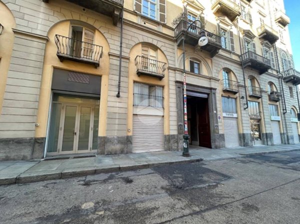 negozio in vendita a Torino in zona Vanchiglia