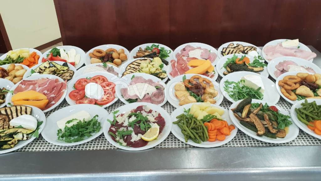 negozio in vendita a Torino in zona Borgata Vittoria