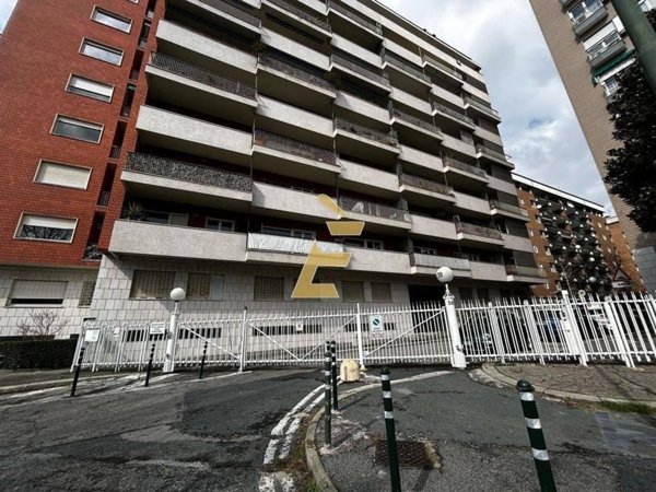 appartamento in vendita a Torino in zona Millefonti