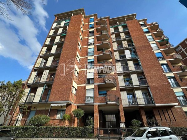 appartamento in vendita a Torino in zona Santa Rita