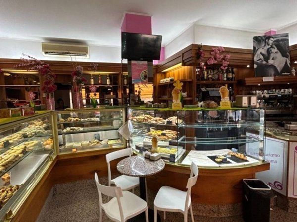 negozio in vendita a Torino in zona Pozzo Strada