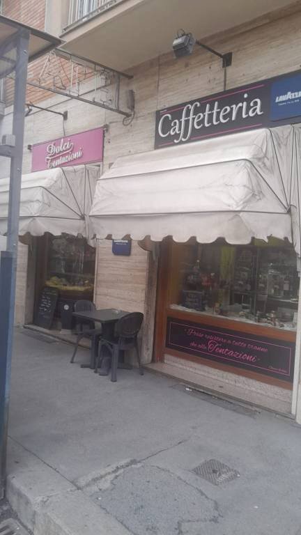negozio in vendita a Torino in zona Parella