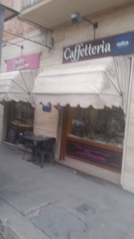 negozio in vendita a Torino in zona Parella