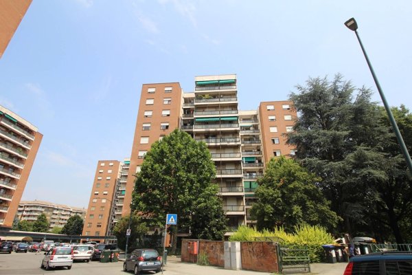locale commerciale in vendita a Torino