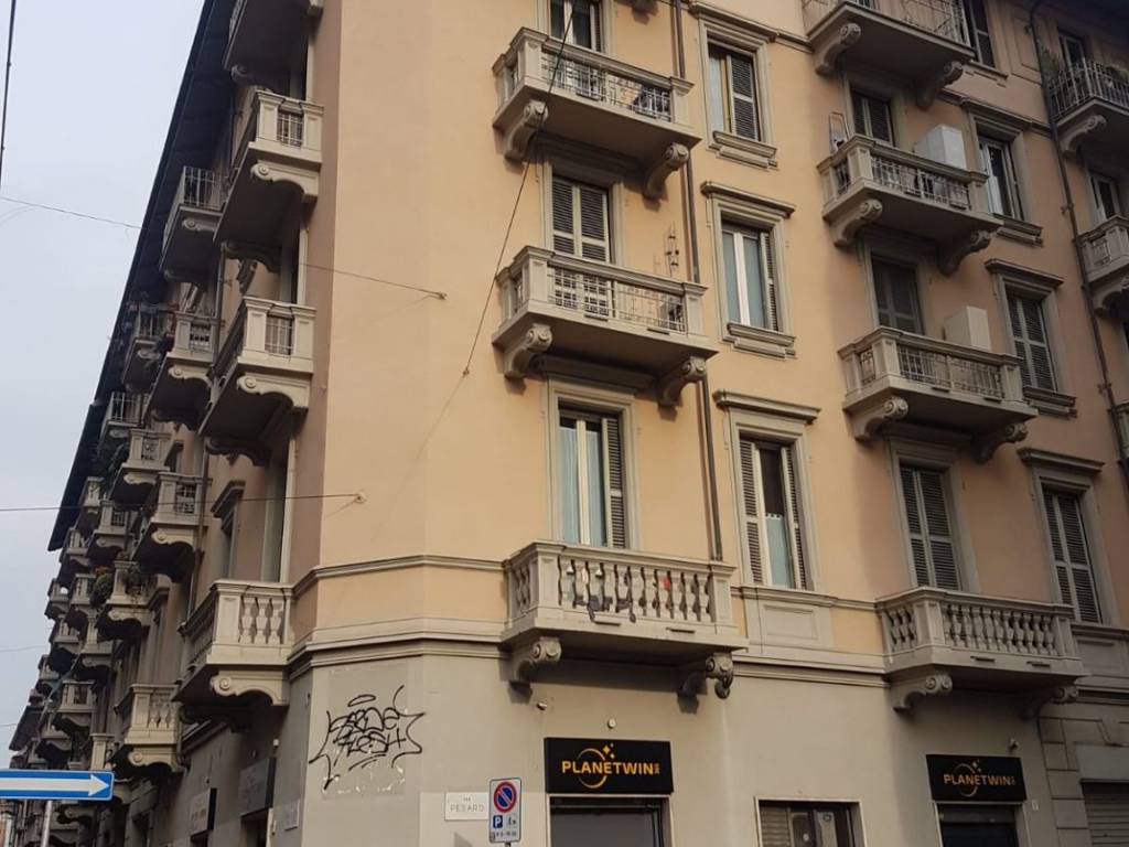 negozio in vendita a Torino in zona Aurora