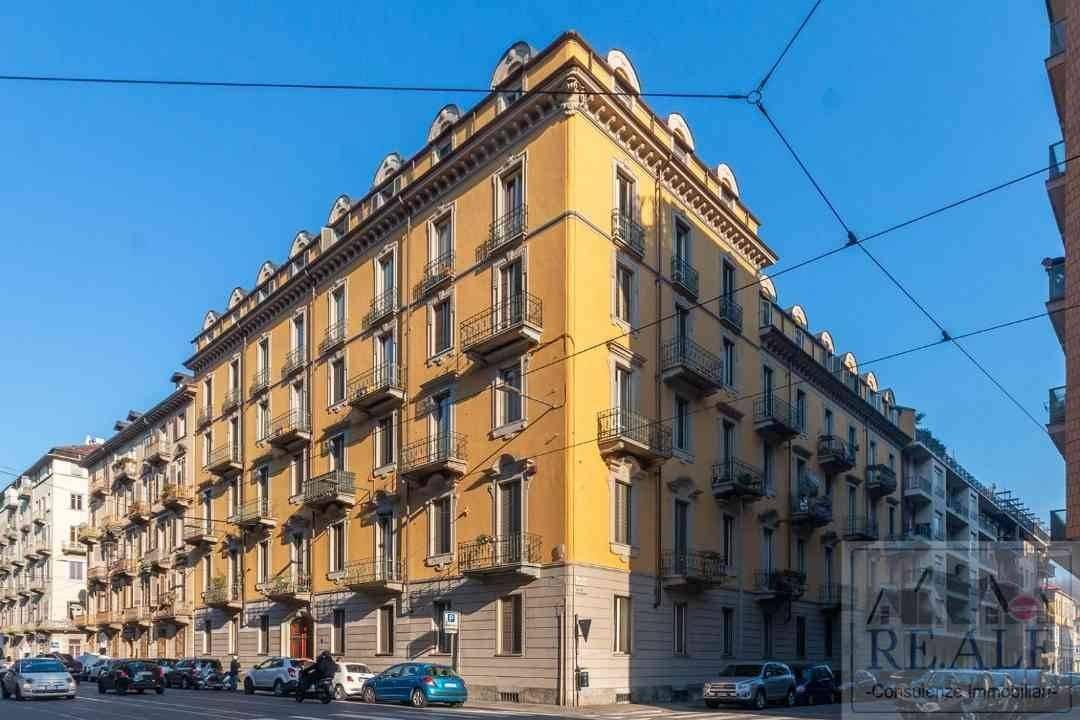appartamento in vendita a Torino in zona San Salvario