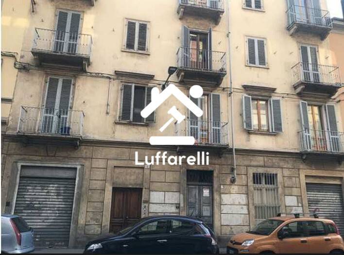 appartamento in vendita a Torino in zona Aurora