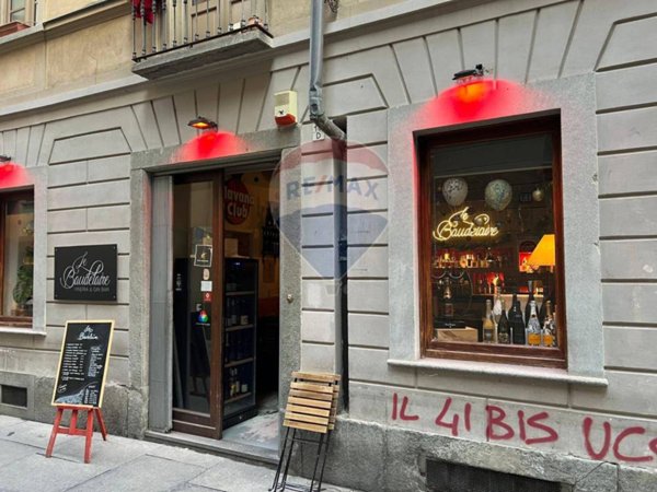 negozio in vendita a Torino in zona Mirafiori Nord