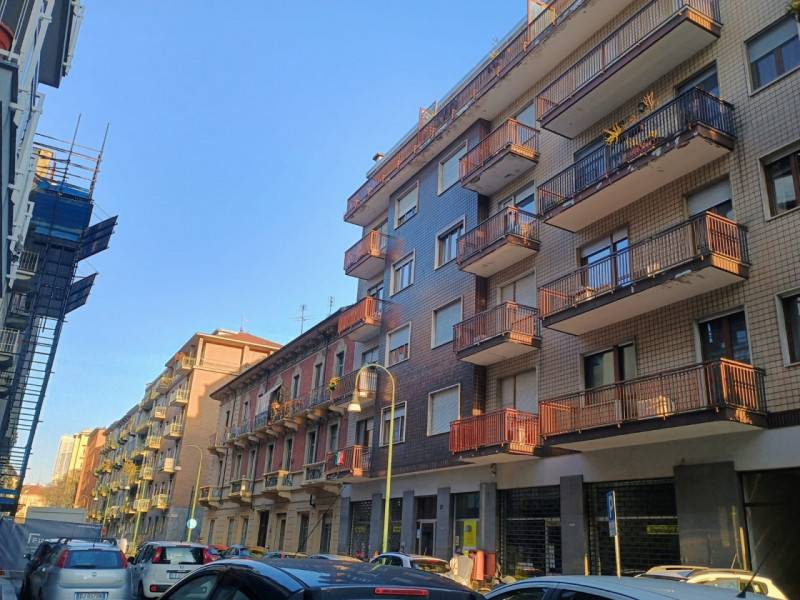 negozio in vendita a Torino in zona Borgo San Paolo