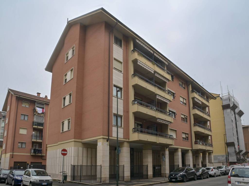 appartamento in vendita a Torino in zona Borgo San Paolo