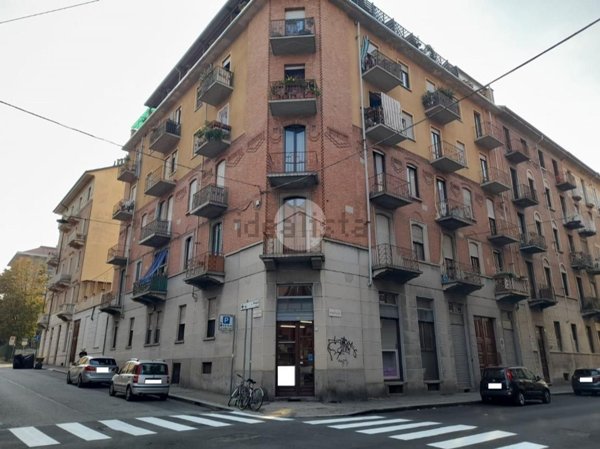 negozio in vendita a Torino in zona San Donato