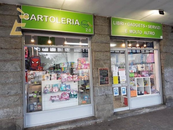 negozio in vendita a Torino in zona Mirafiori Nord
