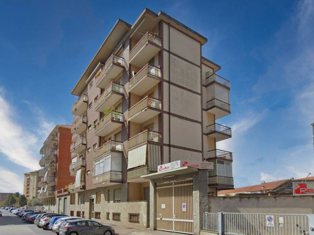 appartamento in vendita a Torino in zona Lucento