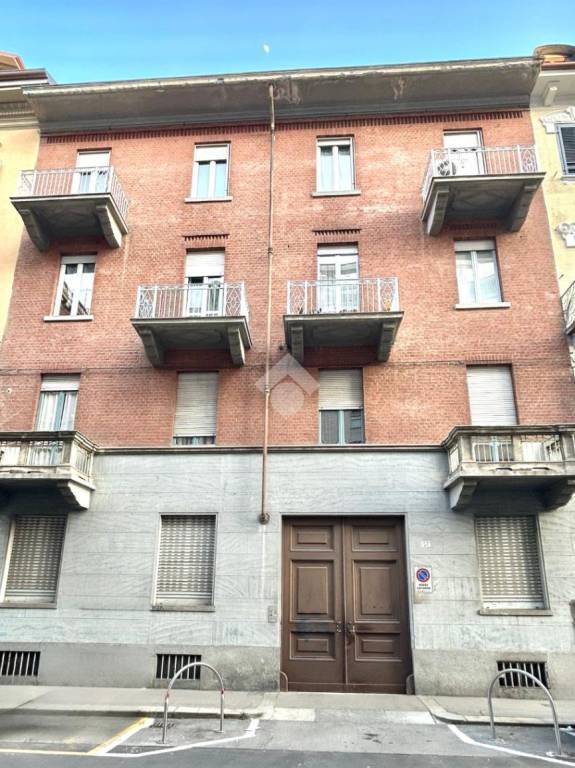 appartamento in vendita a Torino in zona Cit Turin