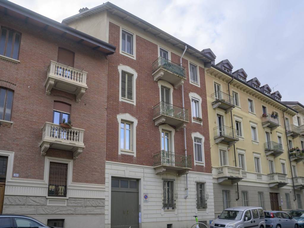 appartamento in vendita a Torino in zona Cavoretto