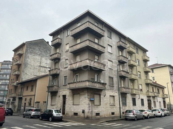 appartamento in vendita a Torino in zona Borgata Vittoria