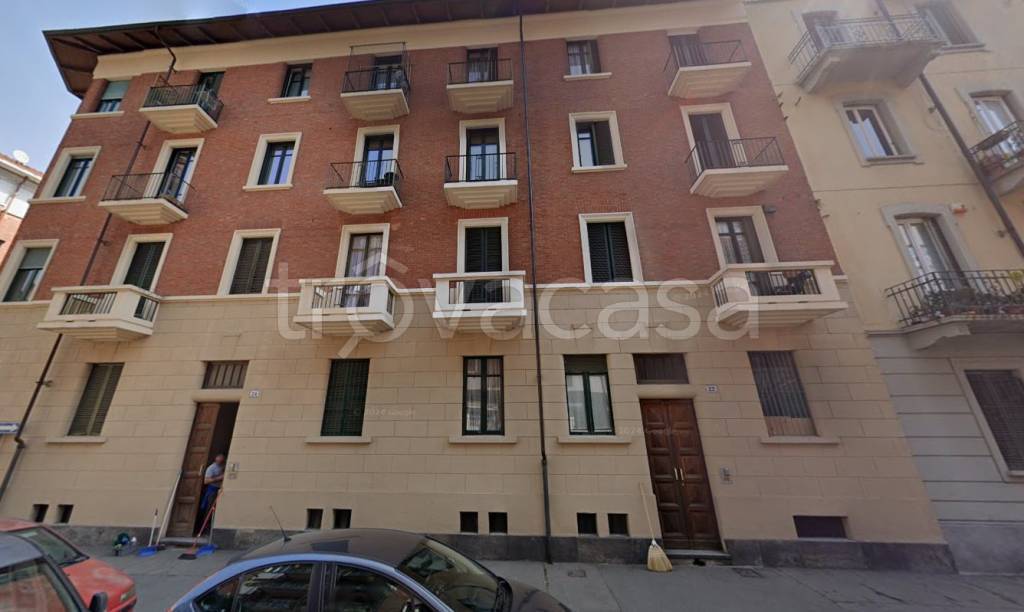 appartamento in vendita a Torino in zona Parella