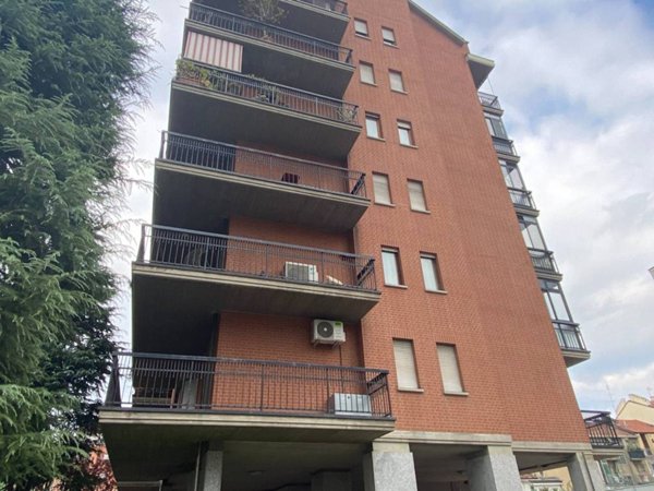 ufficio in vendita a Torino in zona Borgo San Paolo