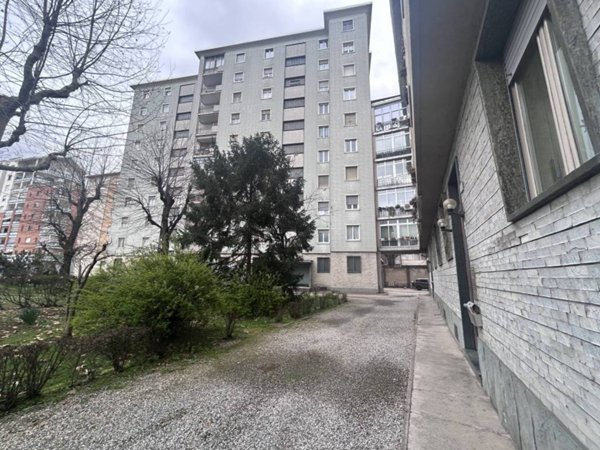 appartamento in vendita a Torino in zona Lingotto