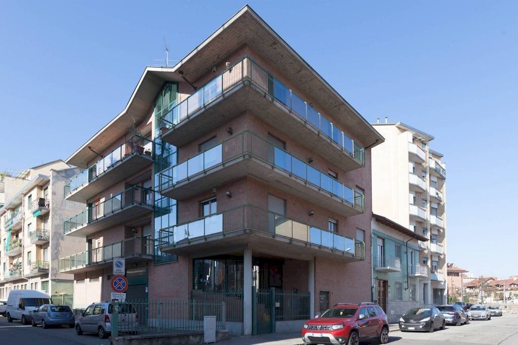 locale commerciale in vendita a Torino