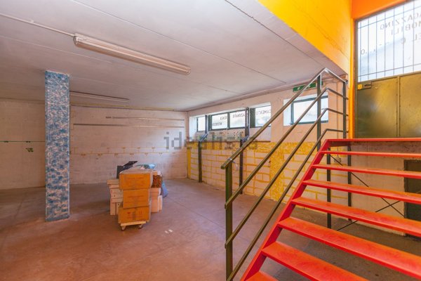 locale commerciale in vendita a Torino in zona Madonna di Campagna