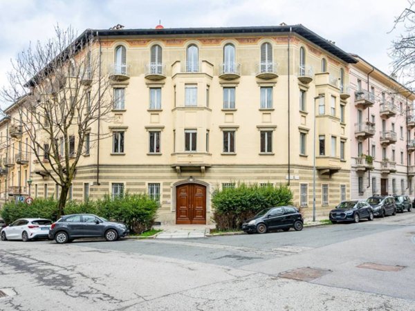appartamento in vendita a Torino in zona Borgo Po