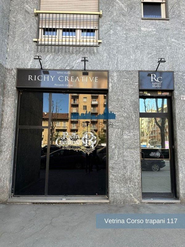locale commerciale in vendita a Torino in zona Borgo San Paolo