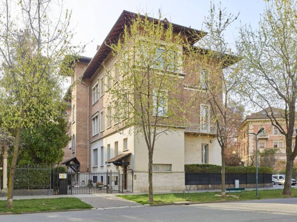 appartamento in vendita a Torino in zona Crocetta