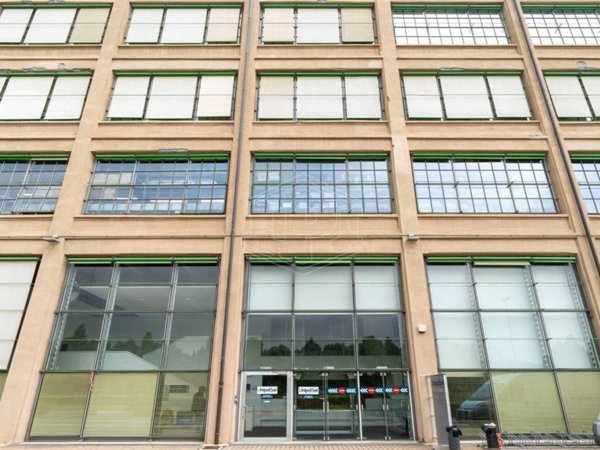 ufficio in vendita a Torino in zona Lingotto