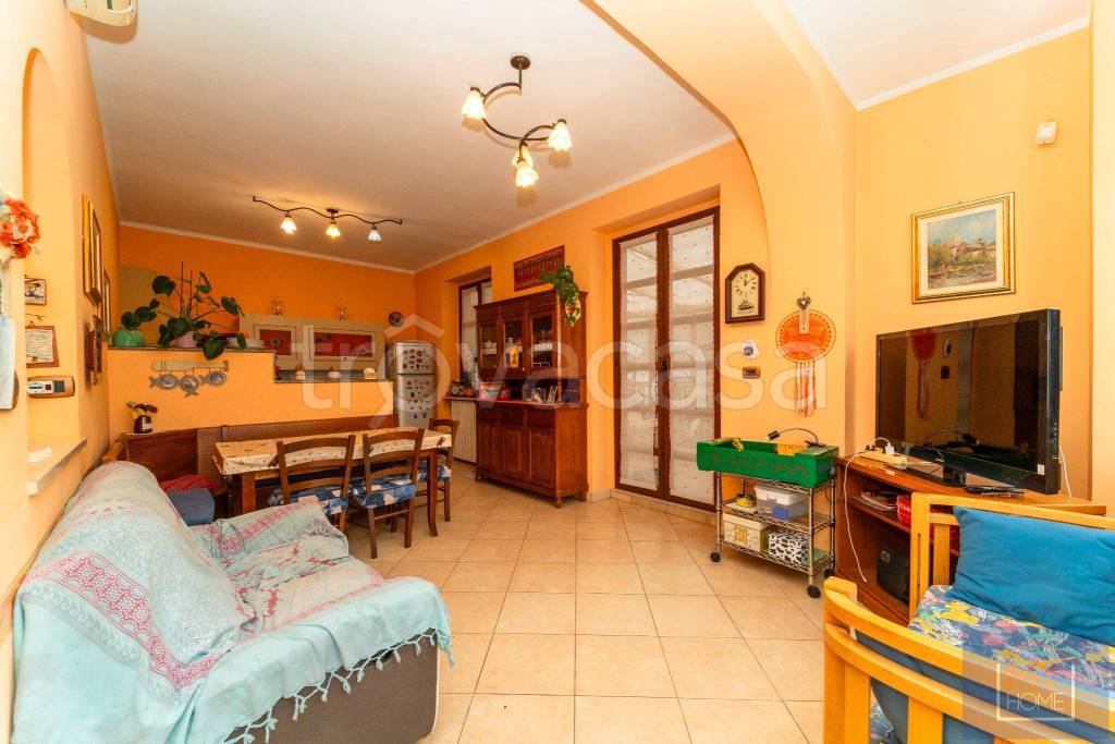 appartamento in vendita a Torino in zona Santa Rita