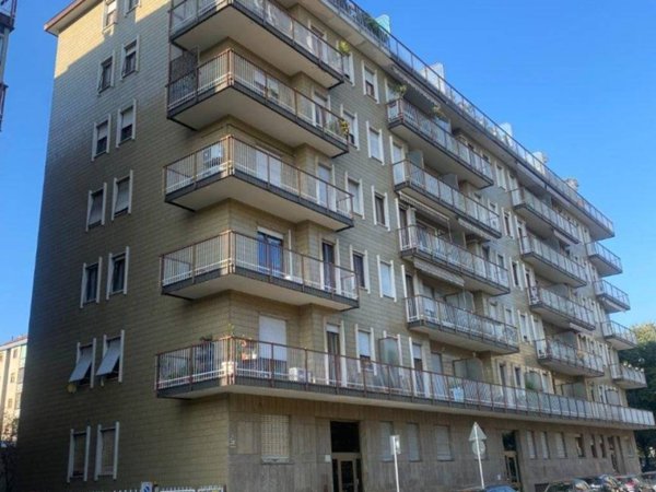 appartamento in vendita a Torino in zona Lingotto