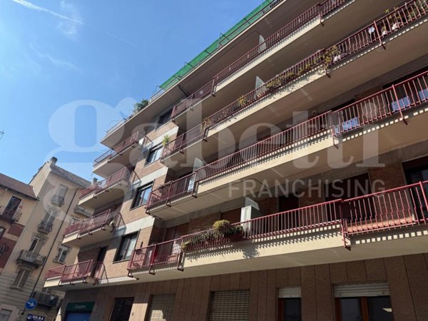 appartamento in vendita a Torino in zona Cenisia
