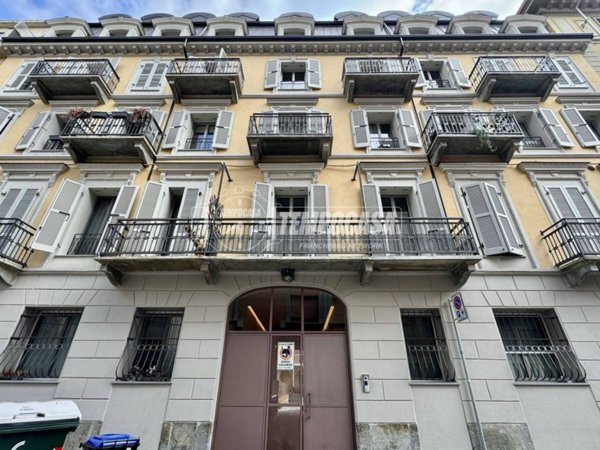appartamento in vendita a Torino in zona San Salvario