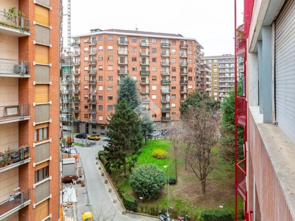 appartamento in vendita a Torino in zona Santa Rita