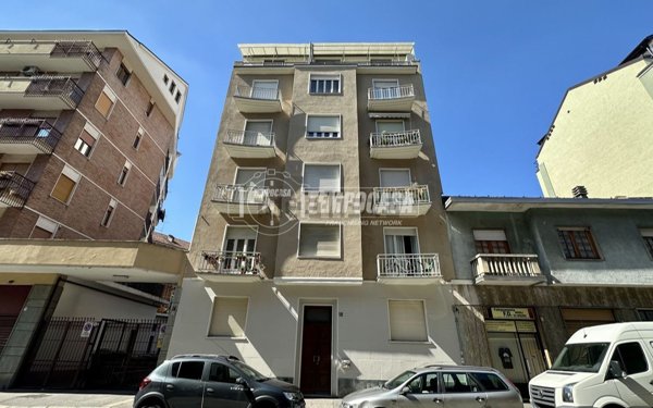 appartamento in vendita a Torino in zona Cenisia