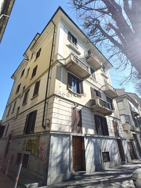 appartamento in vendita a Torino in zona Aurora