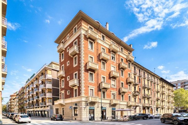 negozio in vendita a Torino in zona Crocetta
