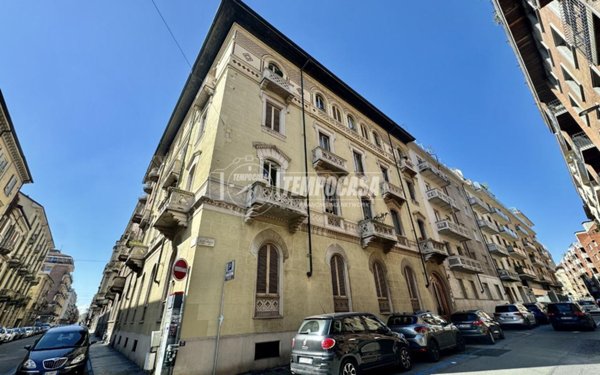 appartamento in vendita a Torino in zona San Salvario